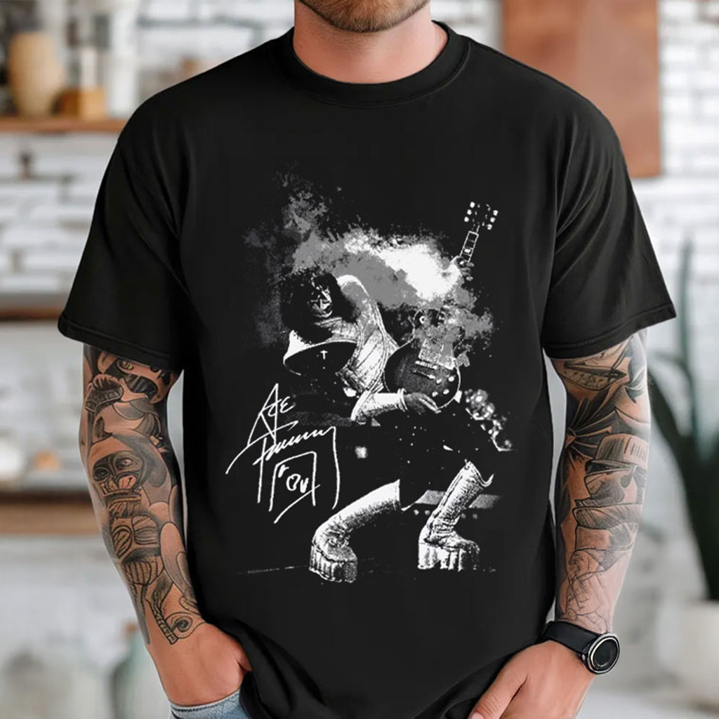 Ace Frehley The Spaceman Rock Music Vintage 90s T-Shirt Christmas Gifts For Rock Lovers Ace Frehley The Spaceman Rock Music Vintage 90s T-Shirt Christmas Gifts For Rock Lovers