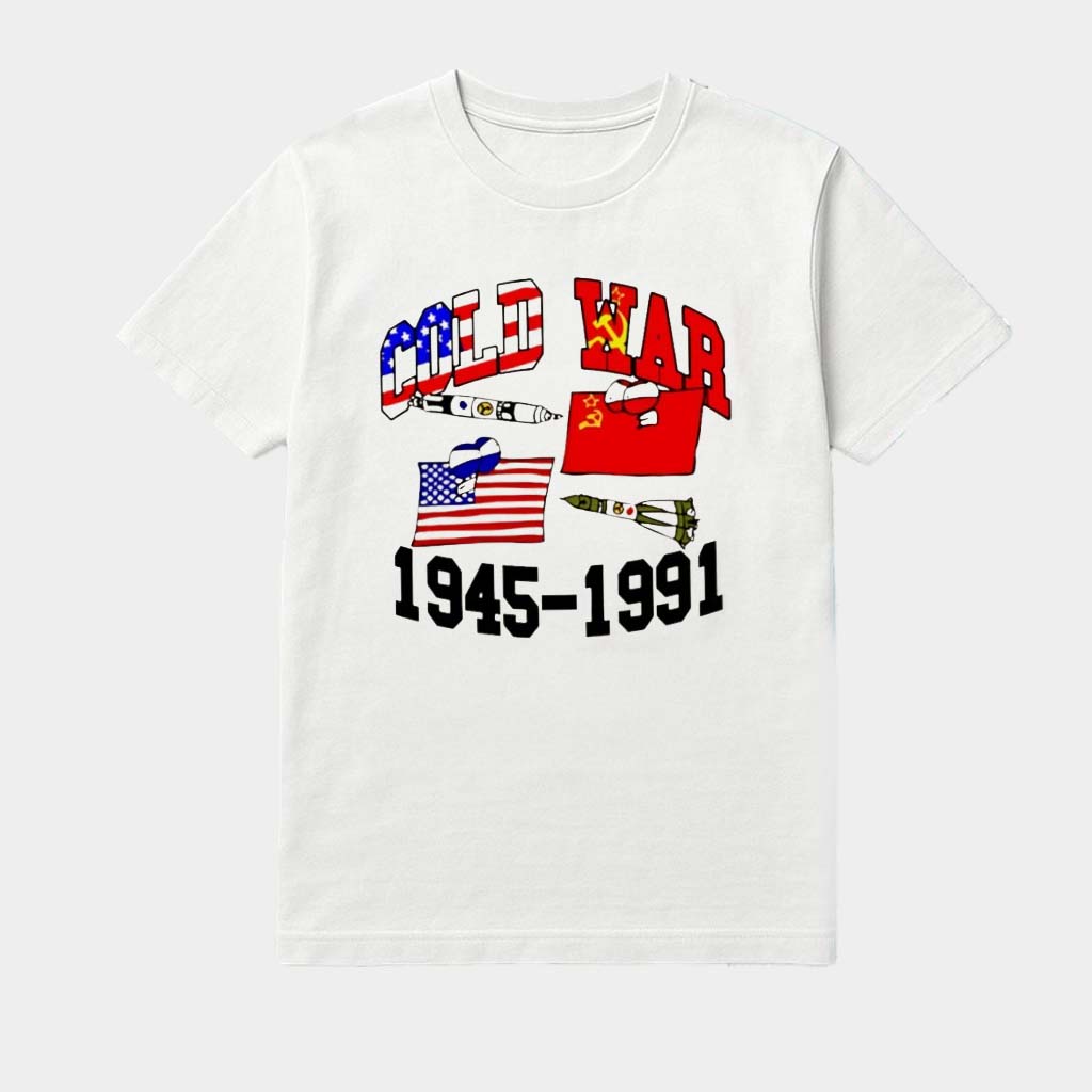 American Vs China Flag Cold War 1945 1991 T-Shirt Gift Ideas For Father