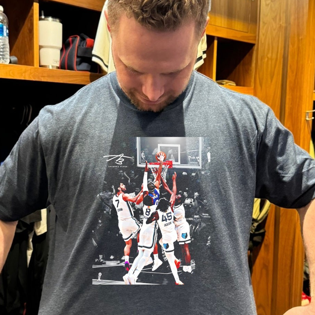 Anthony Black Vs Grizzlies Team Dunk Of The Year Signature Shirt Birthday Gift For Husband Anthony Black Vs Grizzlies Team Dunk Of The Year Signature Shirt Birthday Gift For Husband
