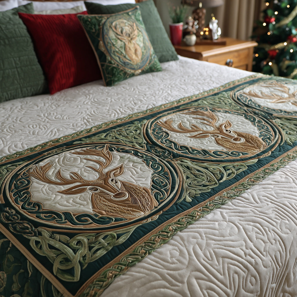 Antler Circle Quilted Bed Runner Bed Decorations Presents For Deer Hunters