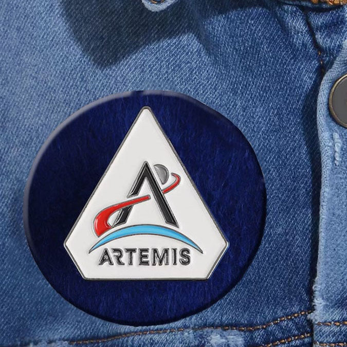 Artemis II NASA Mission Button Pin Space Exploration Symbol Lapel Pin Gift For Astronomy Fans
