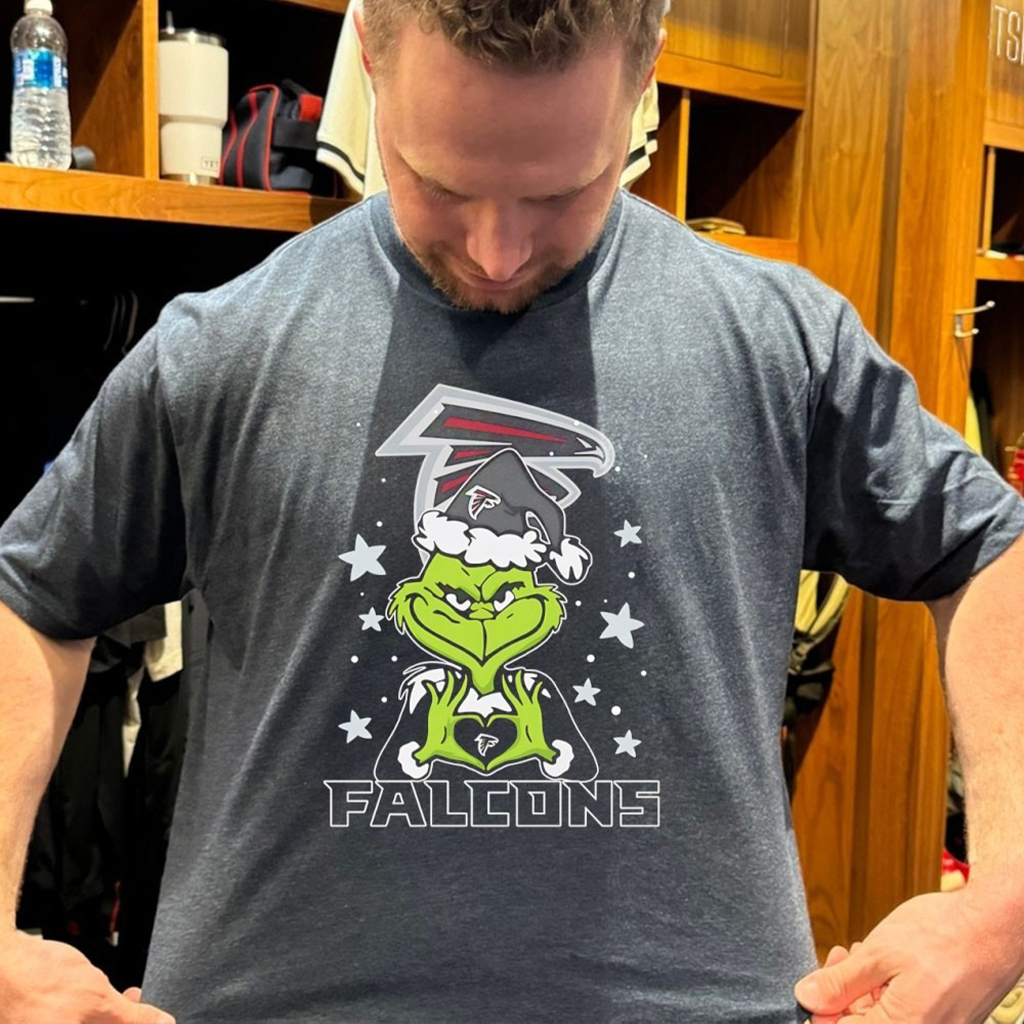 Atlanta Falcons Love Grinch Heart Hand Christmas 2025 T Shirt