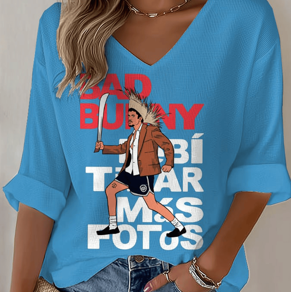 Bad Bunny Deb&Atilde;&shy; Tirar M&Atilde;&iexcl;s Fotos V-Neck Long Sleeve Shirt Bad Bunny Halftime Show Merch