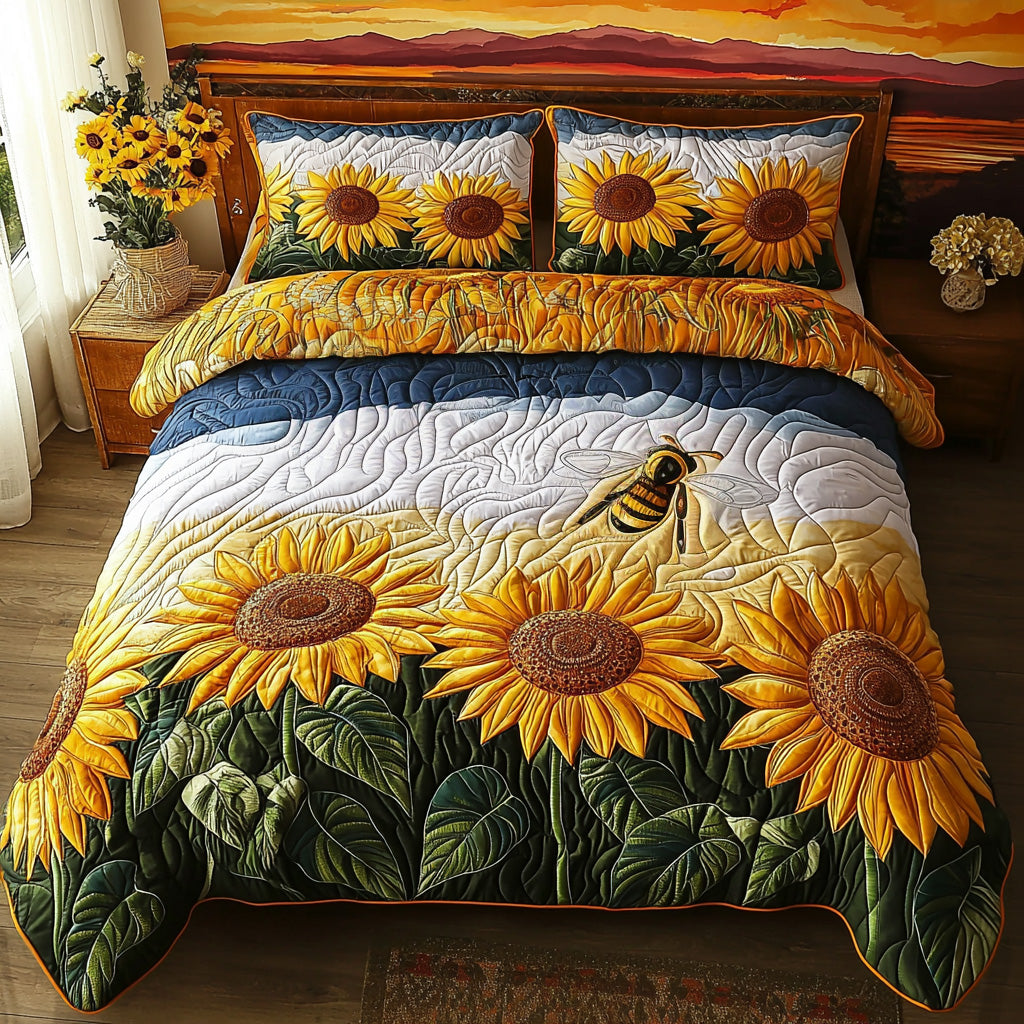 Bee Bloom Quilted Bedding Set Luxury Comforter Gift Set for Him or Her
