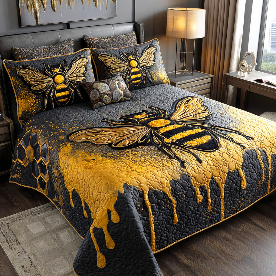 Bee Harmony Quilted Bedding Set Luxury Bed Sheet Gift Set for Ultimate Comfort
