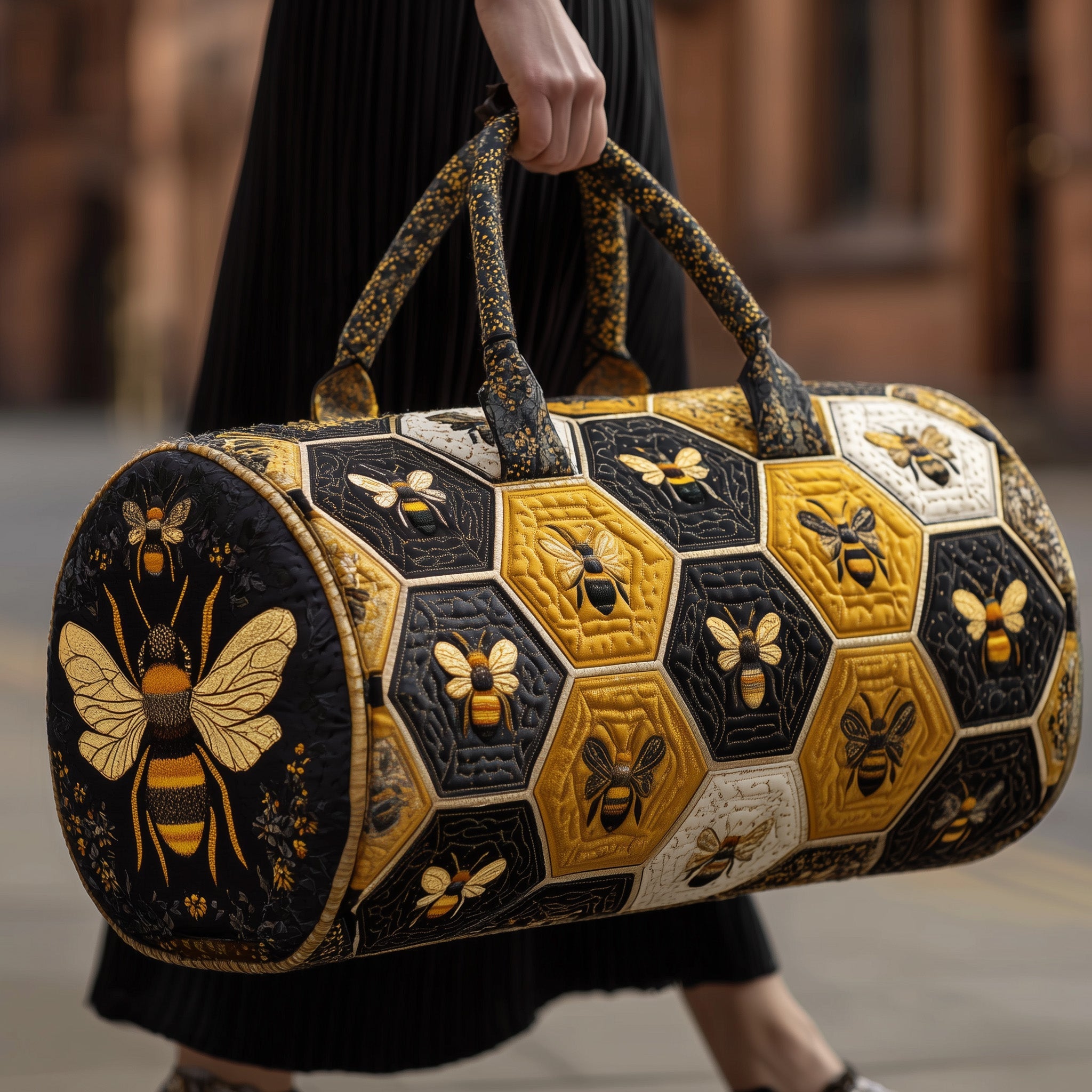 Bee Quilted Duffle Bag Easy To Clean Surface