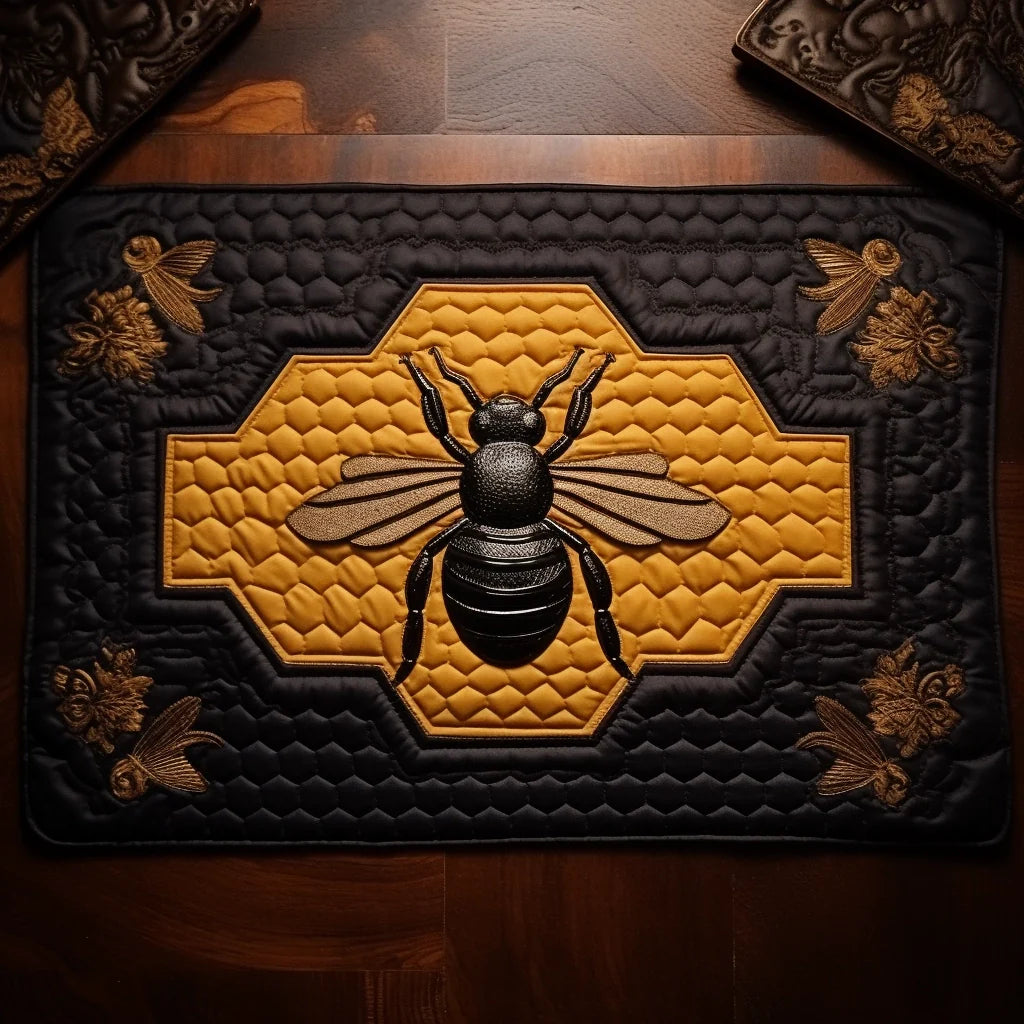 Bee Quilted Placemat Placemats For Round Table Retirement Gift Ideas For Men