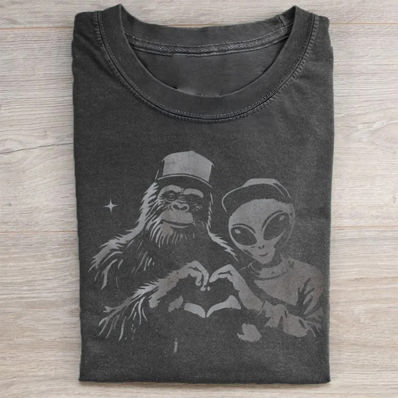 Bigfoot And Alien T-Shirt NASA Artemis II Space Mission Apparel Gift For Space Lovers