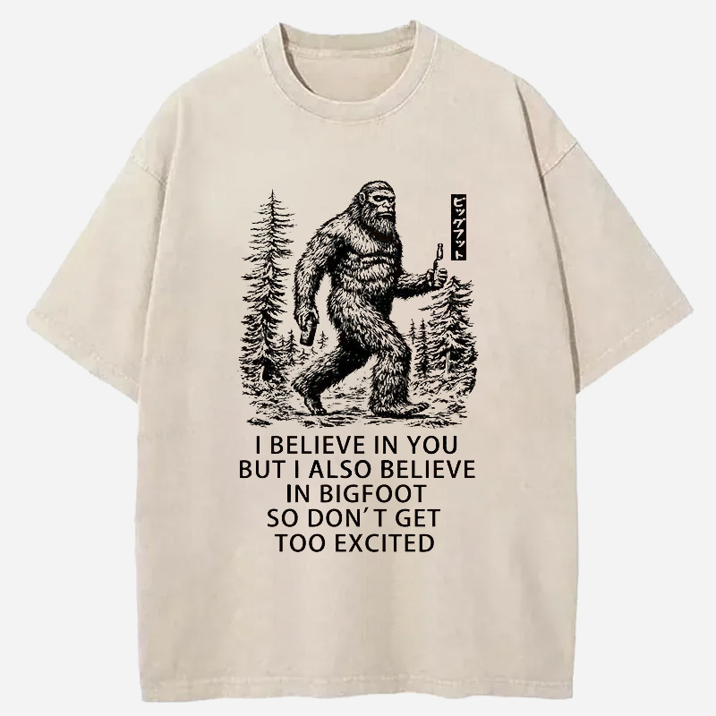 Bigfoot Walking In The Forest Washed T-Shirt Retro Humor Outfit Idea Gifts For BFF Bigfoot Walking In The Forest Washed T-Shirt Retro Humor Outfit Idea Gifts For BFF