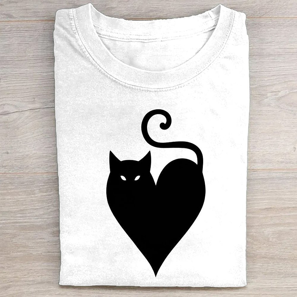 Black Cat Heart Design Graphic T-Shirt Cute Cat Lover Tee For Women And Girls
