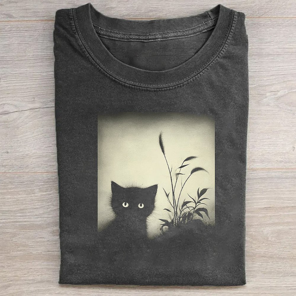 Black Cat Silhouette Graphic T-Shirt Minimalist Cat Lover Tee For Men And Women