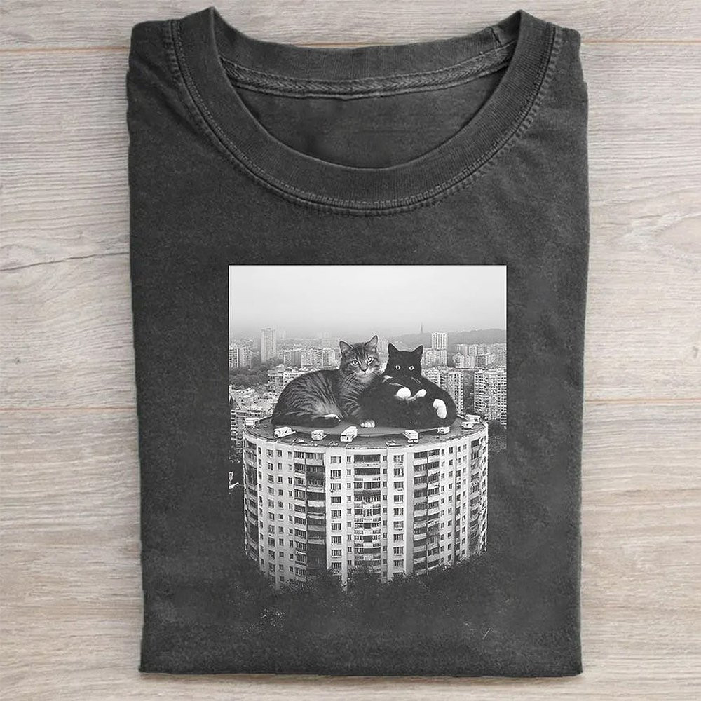 Black Graphic T-Shirt With Cat Print Oversized Cat Lover Tee