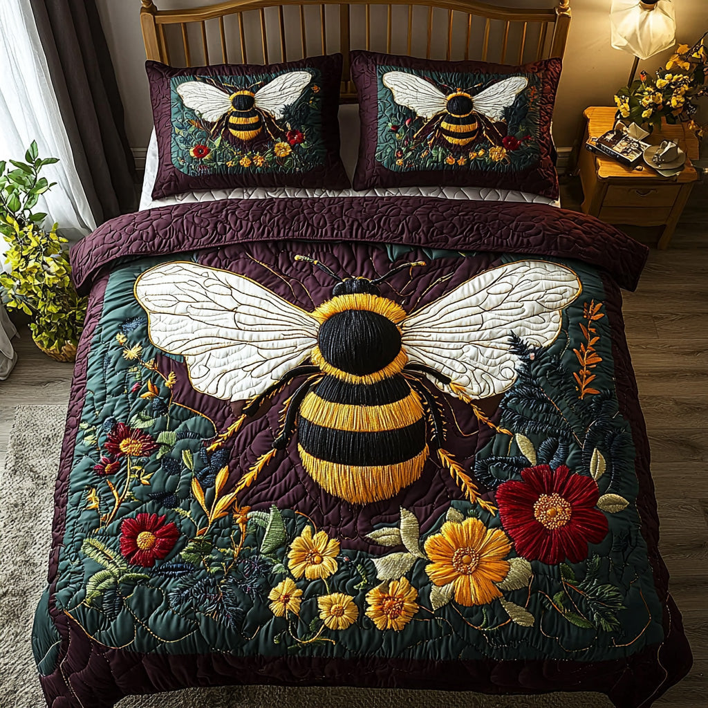 Buzzing Petals Quilted Bedding Set Classic Bedding Set That Enhances Your Sleep Space