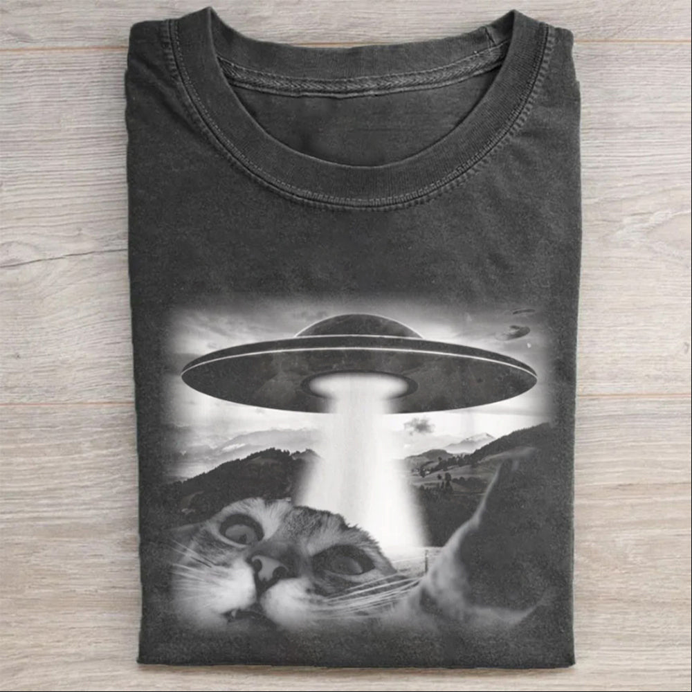 Cat Selfie With UFO Washed Cotton T-Shirt Creative Pet Lovers Merch Best Gift For Cat Lovers