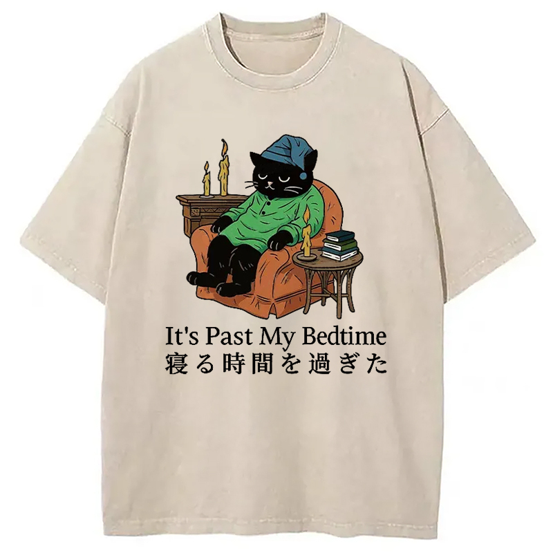 Cat That Goes To Bed Early Washed T-Shirt Funny Aesthetic Trendy Apparel Gifts For Friends