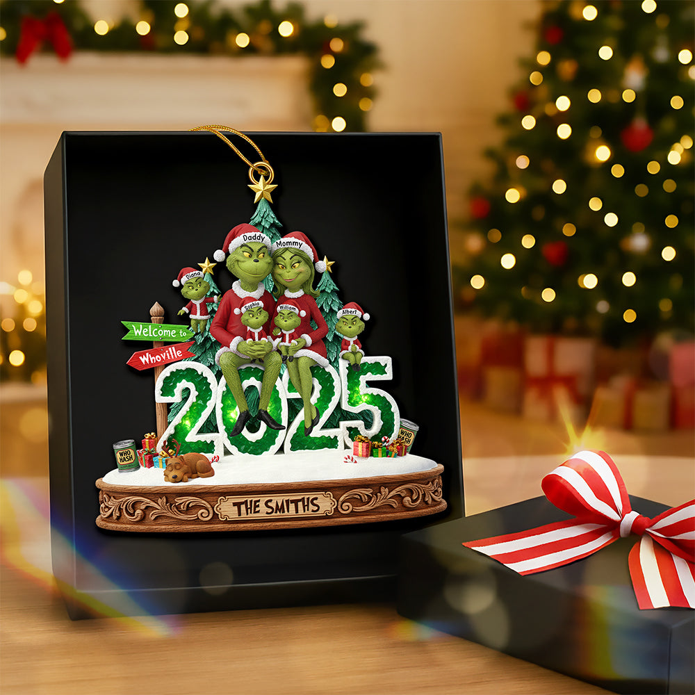 Cheerful Green Family Ornament - Personalized Christmas Gifts For Family - Christmas Ornament Gift Idea