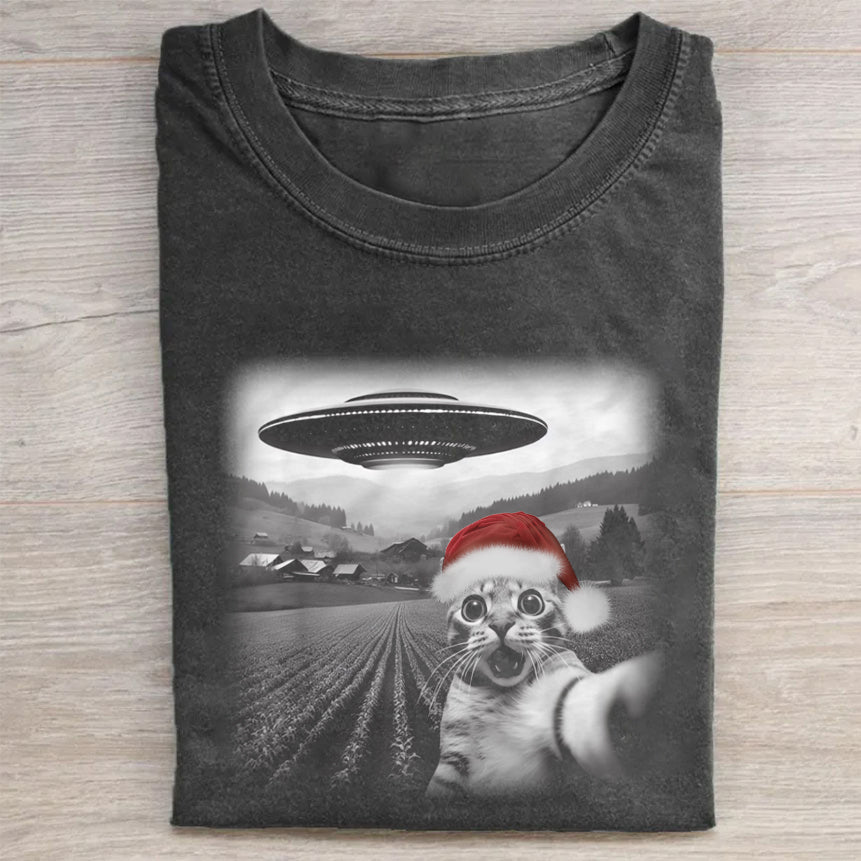 Christmas Cat Selfie With UFO Art Acid T-Shirt Funny Holiday Cat Lovers Merch Best Gift For Pet Owners