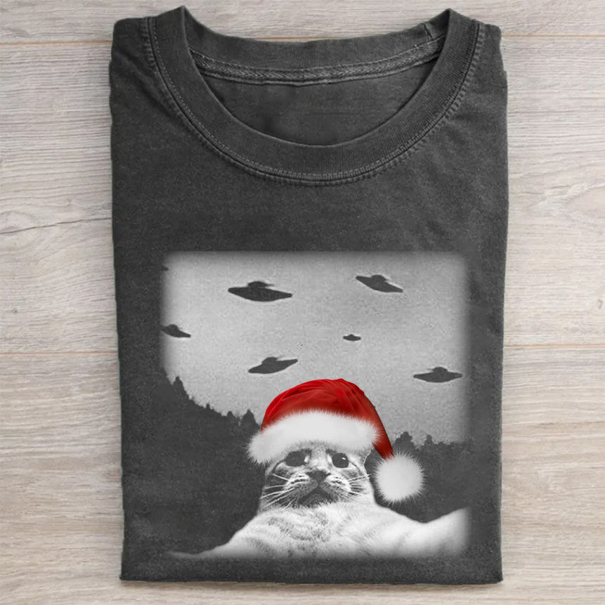 Christmas Cat Selfie With UFO Art Acid T-Shirt Holiday Cat Merch Best Gift For Christmas Lovers