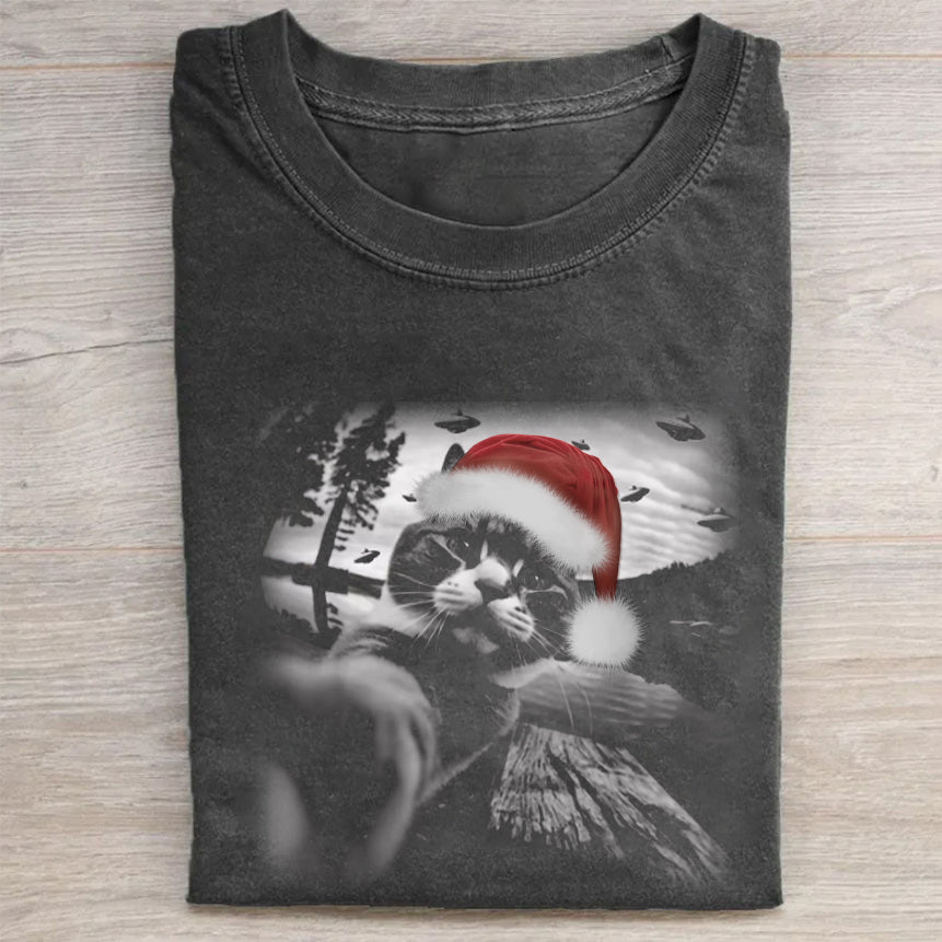 Christmas Cat Selfie With UFO Art Acid T-Shirt Holiday Cat Merch Best Gift For Pet Owners