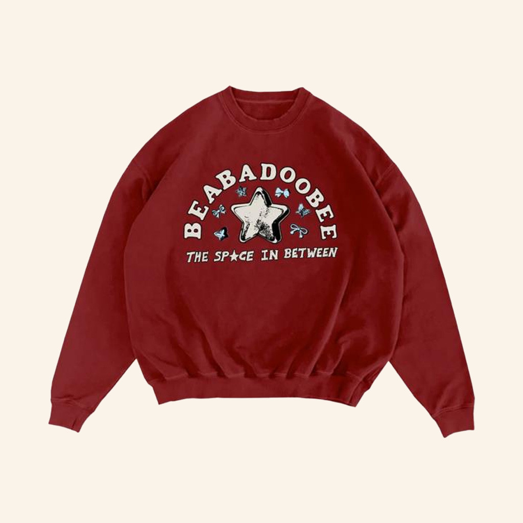 Complex Merch Beabadoobee Red Star Crewneck Sweatshirt Gifts For Besties Complex Merch Beabadoobee Red Star Crewneck Sweatshirt Gifts For Besties
