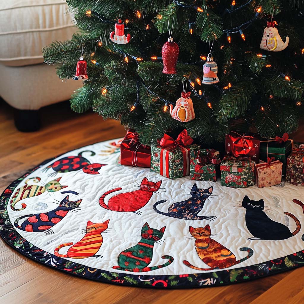 Cozy Paws Christmas Quilted Tree Skirt Holiday Tree Base Decoration Family Holiday Gathering Decor