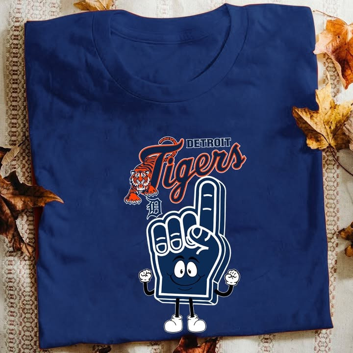 Detroit Tigers T-Shirt Cute Graphic Detroit Tigers Baseball Lover Fan Gifts For Him Her