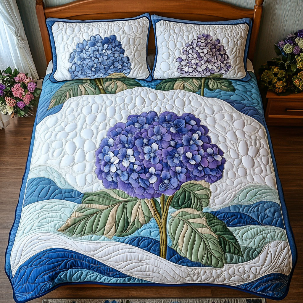 Floral Dawn Quilted Bedding Set Cozy Comforter Set for Winter Warmth