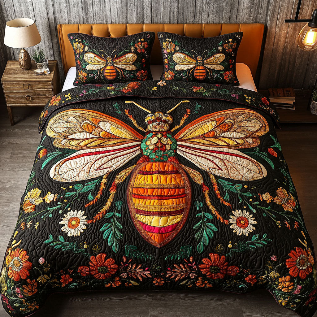 Floral Majesty Quilted Bedding Set Ultra-Soft Bedding Set for a Hotel-Like Experience