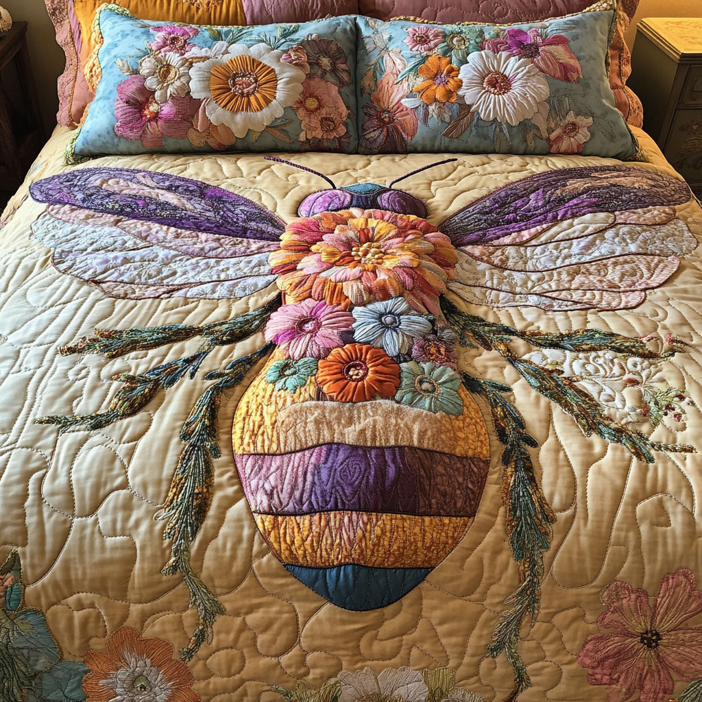 Floral Wings Quilted Bedding Set Cute Room Decor Gift Ideas For Bee Lovers