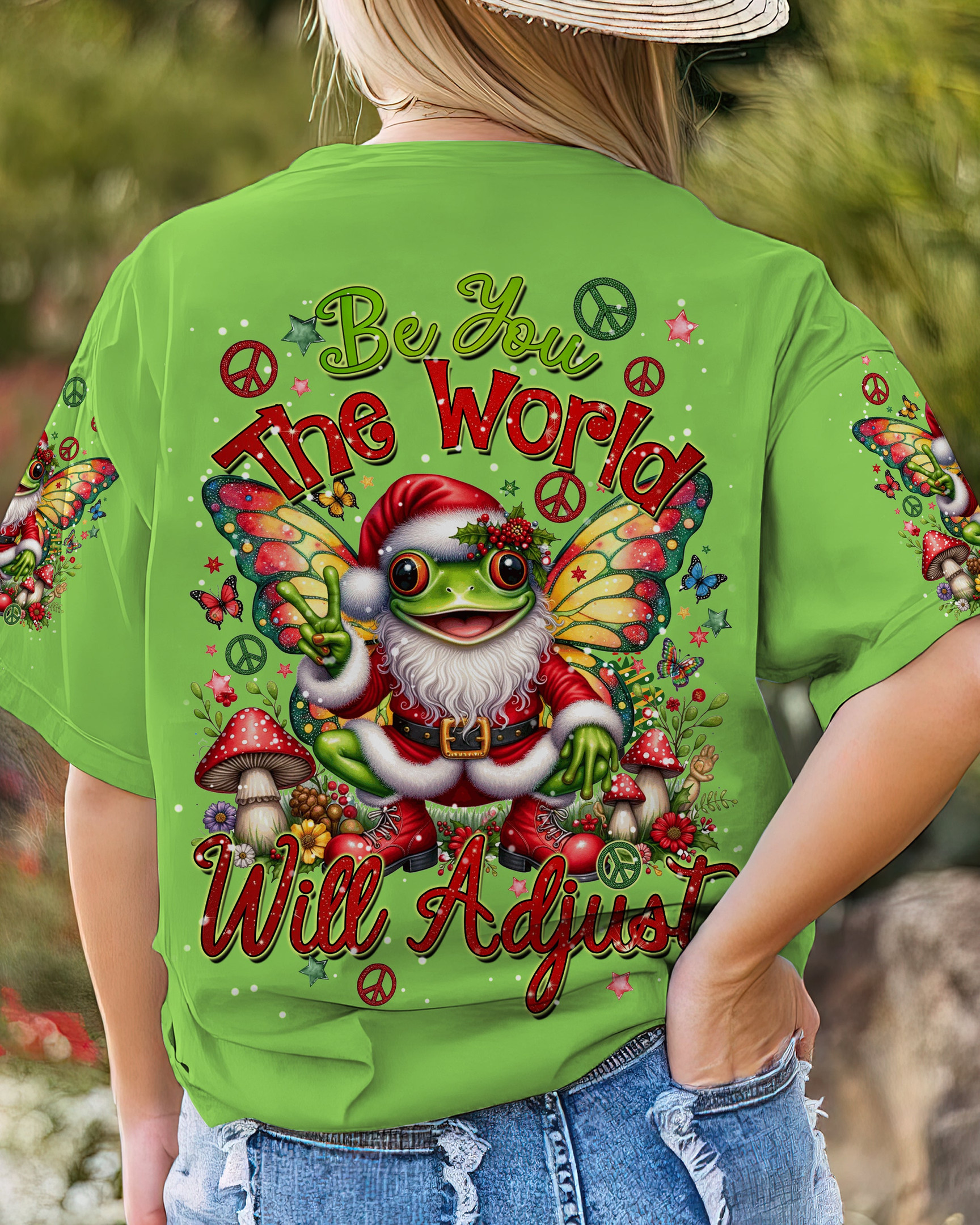Frog The World Will Adjust Christmas T-Shirt Be You Xmas Apparel Cute Frog Themed Gifts