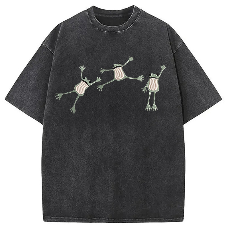 Frogs Holding Hands Washed T-Shirt Casual Vintage Everyday Look Gifts For Friends