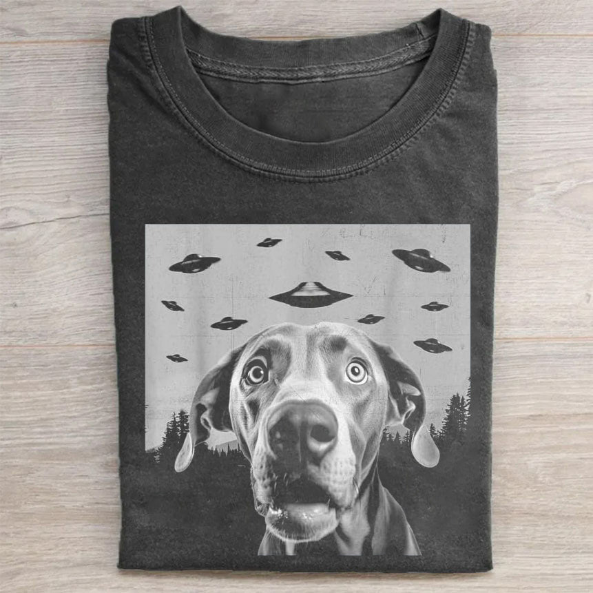 Funny Alien UFO Takes Selfie With Dog T-Shirt Pet Lovers Merch Best Gift For Dog Owners