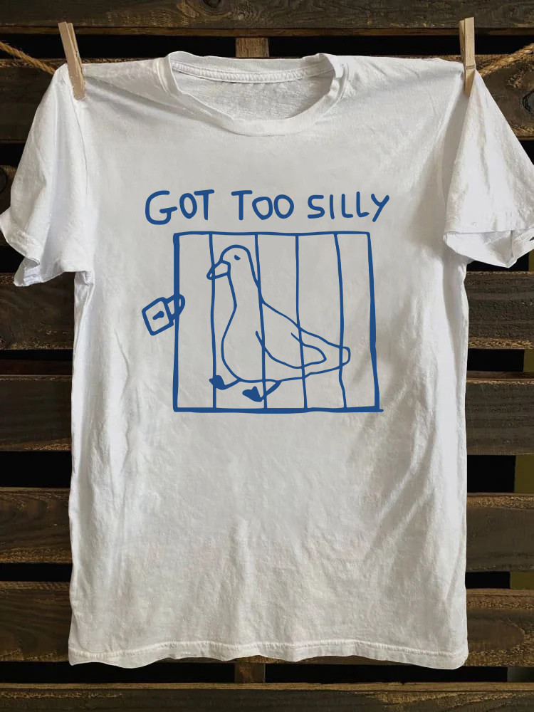 Goose Got Too Silly T-Shirt Animal Themed Funny Graphic Tee Funny Presents For Goose Lover