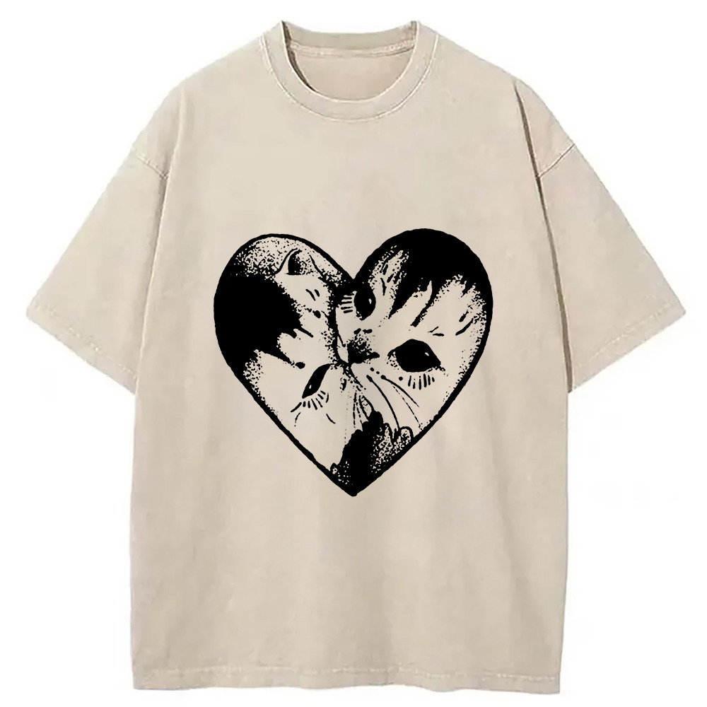 Heart Double Cats Washed T-Shirt Retro Humor Outfit Idea Gifts For Sister