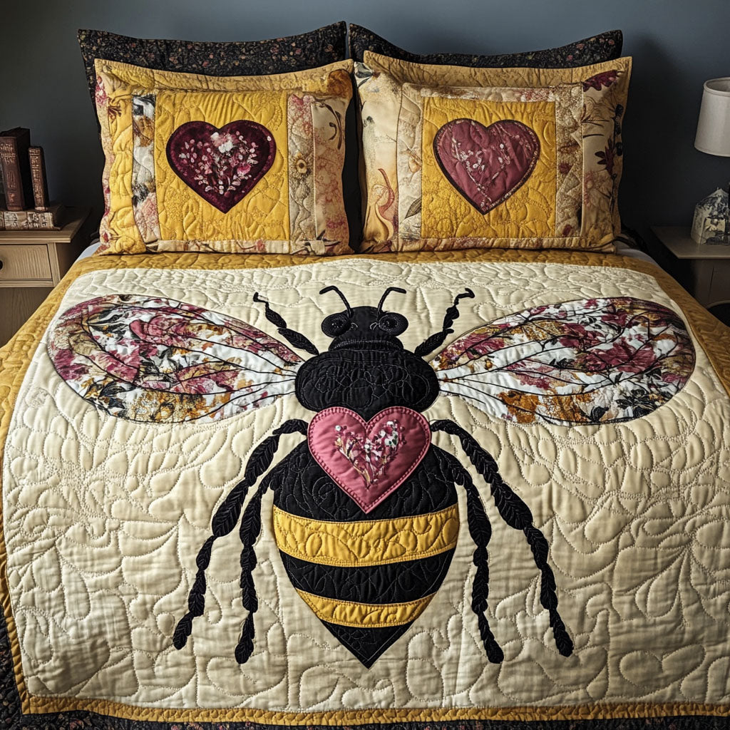 Heart of the Hive Quilted Bedding Set Holiday Duvet Covers Bee Present Ideas