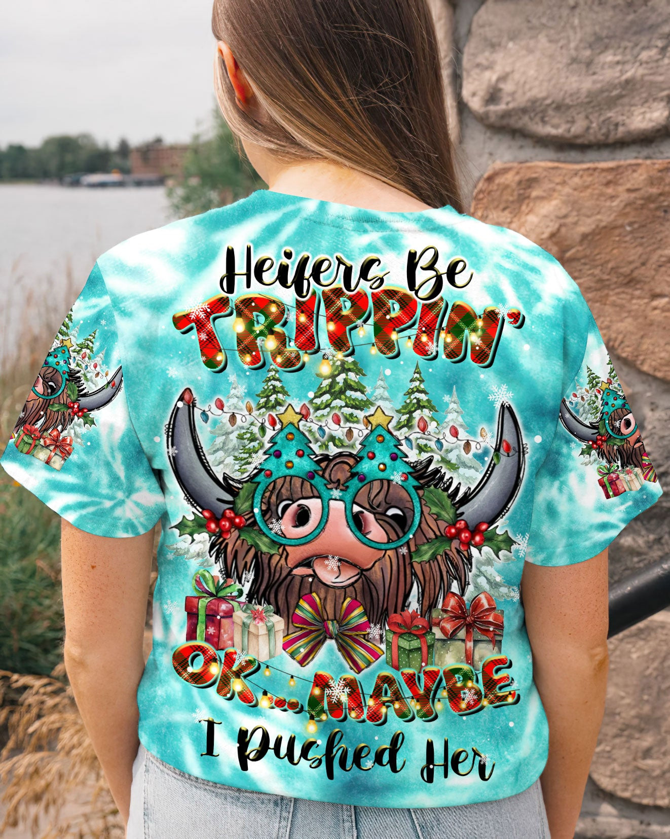 Highland Cow Heifers Be Trippin' Christmas T-Shirt Funny Cow Clothing Gifts For Her