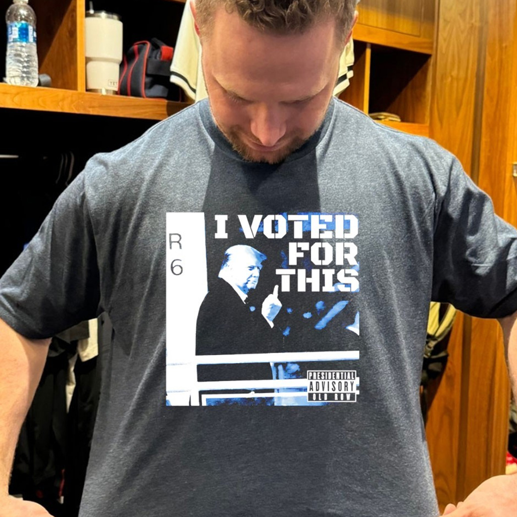I Voted For This Trump Middle Finger 2026 Shirt Political T-Shirt Gifts For Dad