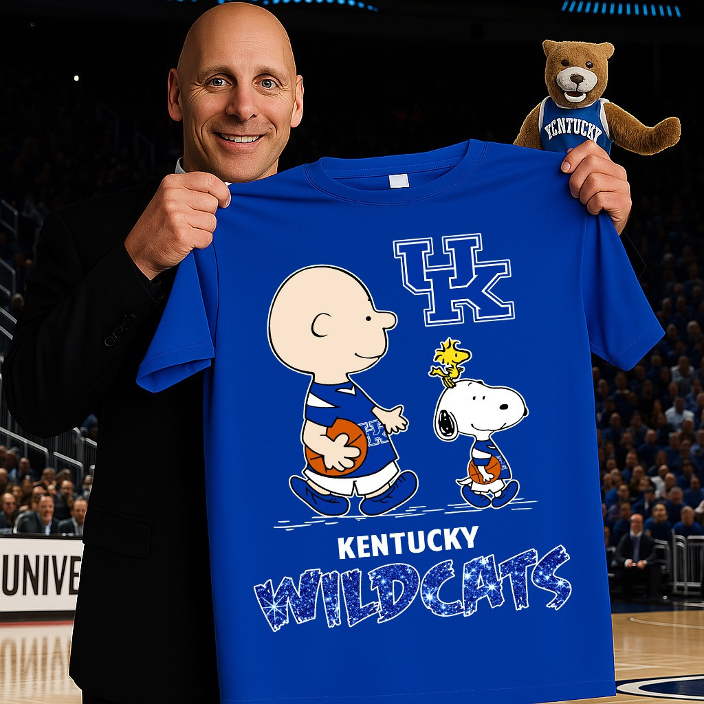 Kentucky Wildcats Snoopy Peanuts T-Shirt Cute Basketball Lovers Best Gifts For Fans