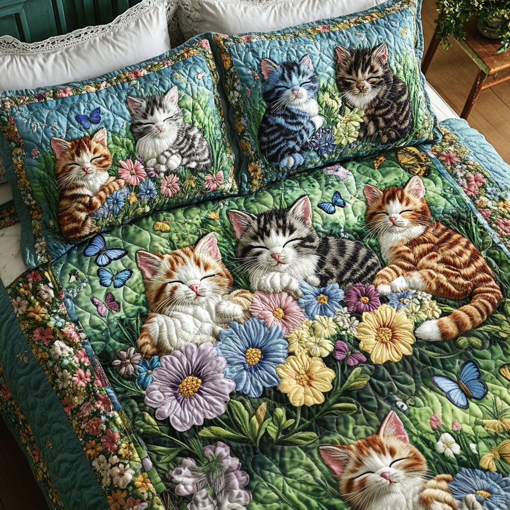 Kittens and Flowers Quilted Bedding Set Bed Decorations Cat Christmas Gifts For Her