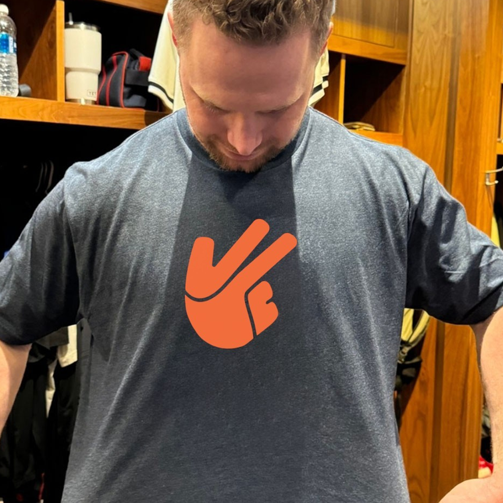 Knicks' Jalen Brunson JB 11 3 Hand T-Shirt New York Knicks Shirt Cool Gifts For Basketball Fans