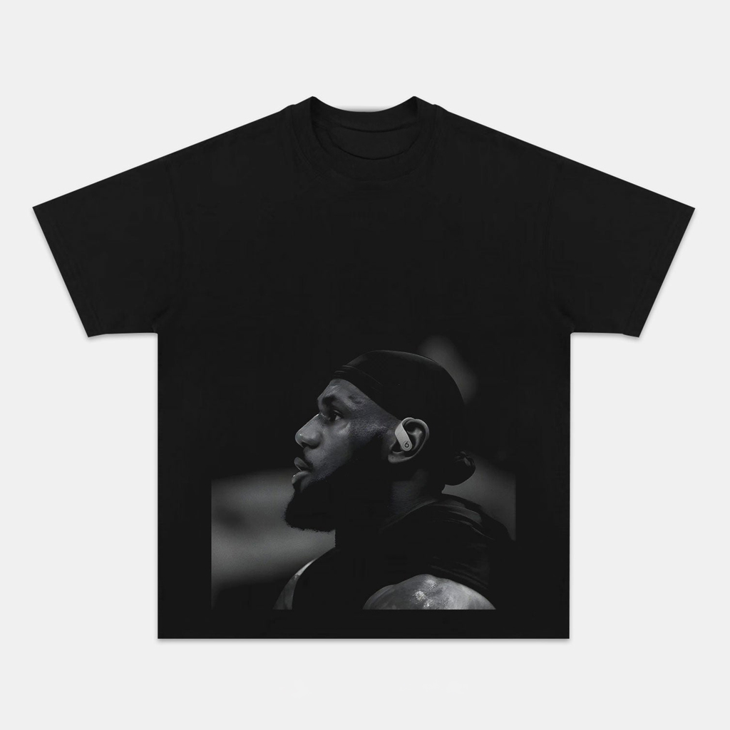Lebron James Vintage Graphic T-Shirt For Basketball Lovers Birthday Presents For Him Lebron James Vintage Graphic T-Shirt For Basketball Lovers Birthday Presents For Him