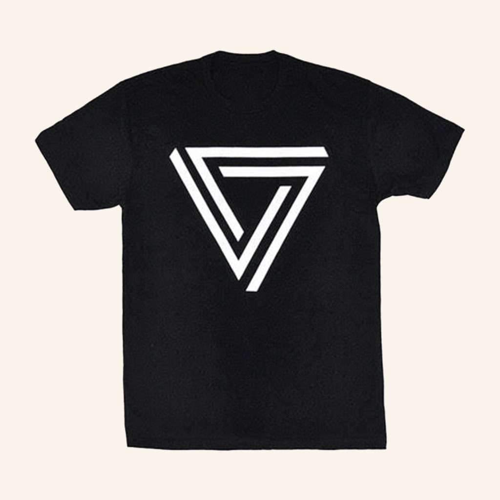 Merch Connection T-Shirt The Black Queen Symbol Shirt Gifts For Brother In Law