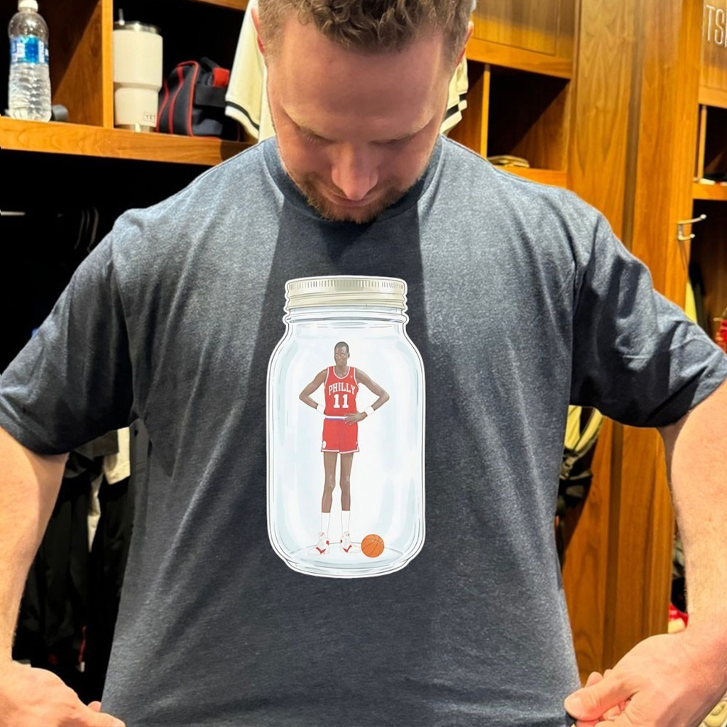 Minute Manute Manute Bol Philadelphia 76Ers Basketball T Shirt