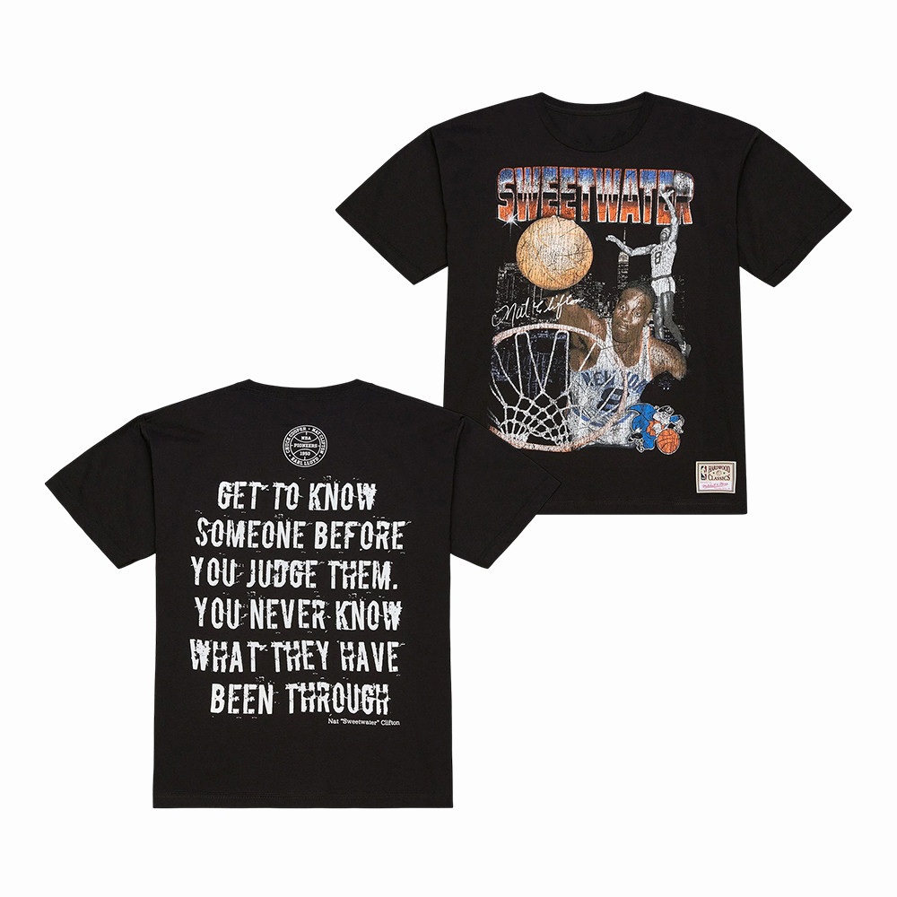 Mitchell & NessNew York Knicks Nat Clifton Pioneers T-Shirt New York Knicks Clothes Fans Gift Ideas