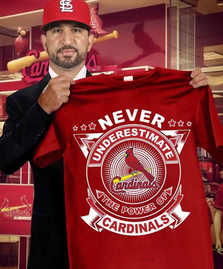 Never Underestimate The Power Of The Cardinals T-Shirt Gifts For Fans