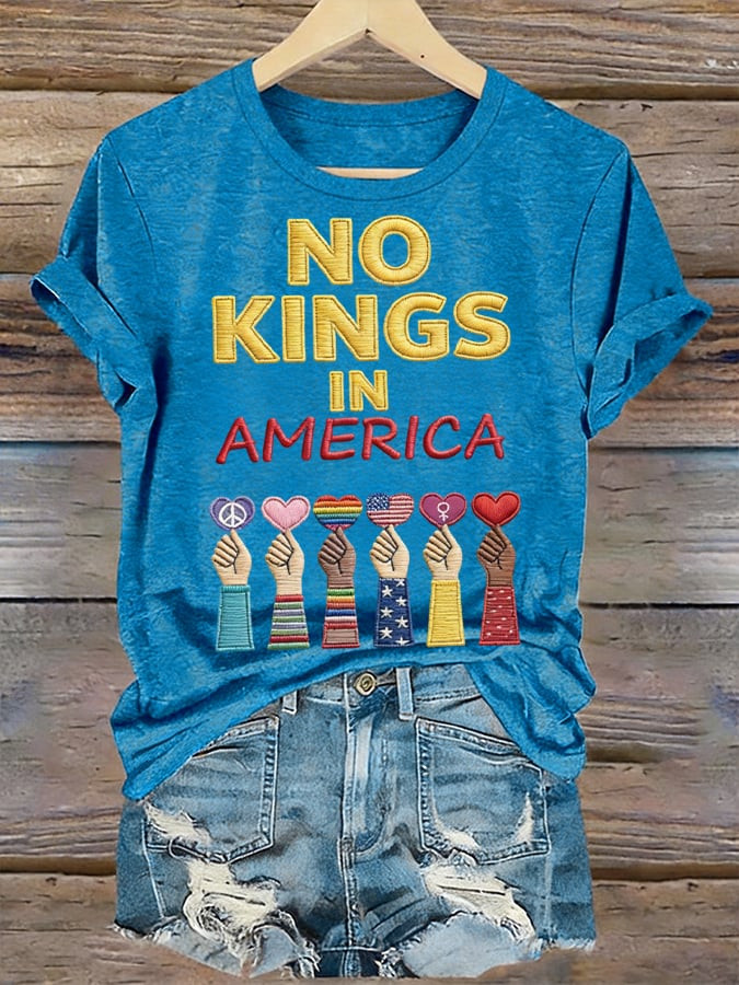 No Kings In America V-Neck Shirt Nationwide Protest Apparel Gift For Democracy Supporters