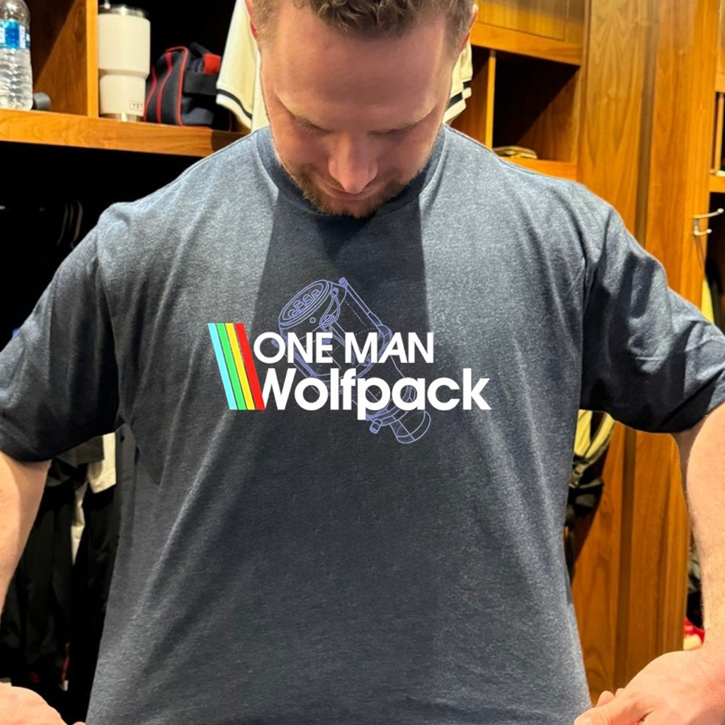 One Man Wolfpack Arc Raiders T-Shirt Unique Birthday Gift For Husband