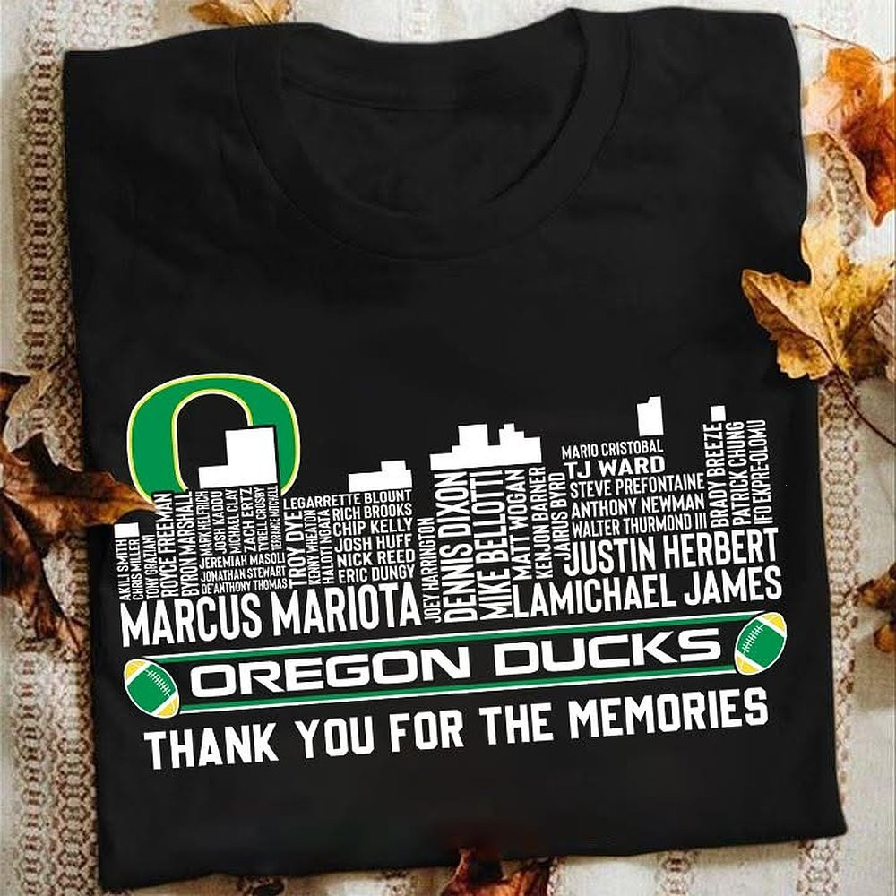 Oregon Ducks Skyline Legend Name Players T-Shirt Thank You For The Memories Best Gift For Football Supporters