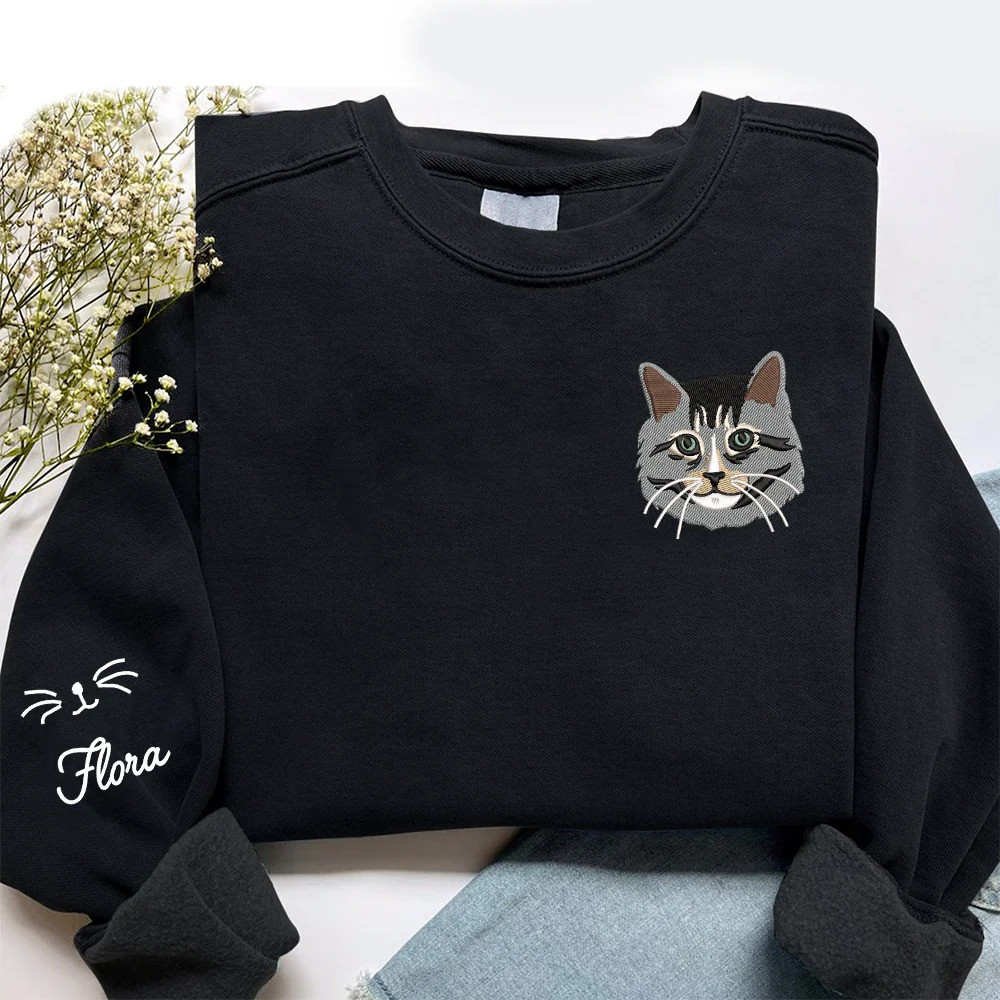 Personalized Cat Mom Sweatshirt Custom Pet Portrait Crewneck Gift for Mom