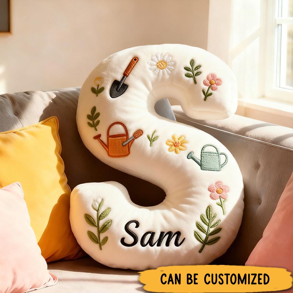 Personalized Gardening-Themed Cute Letter Pillow Graphic 3D Print Pillow Custom Name Design Pillow for Kids Family Gardening Lover Gift